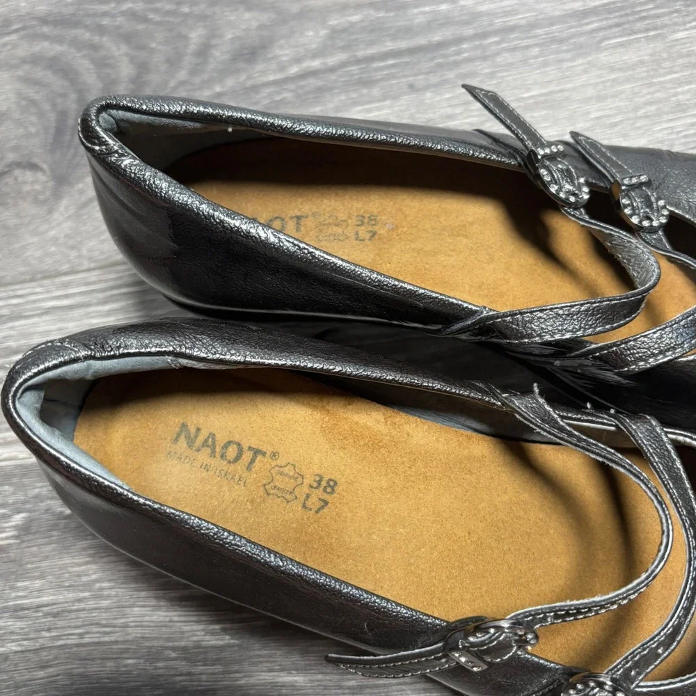 Naot Metallic Pewter Leather Double Strap Mary Jane Rhinestone Buckle Heels 38 7